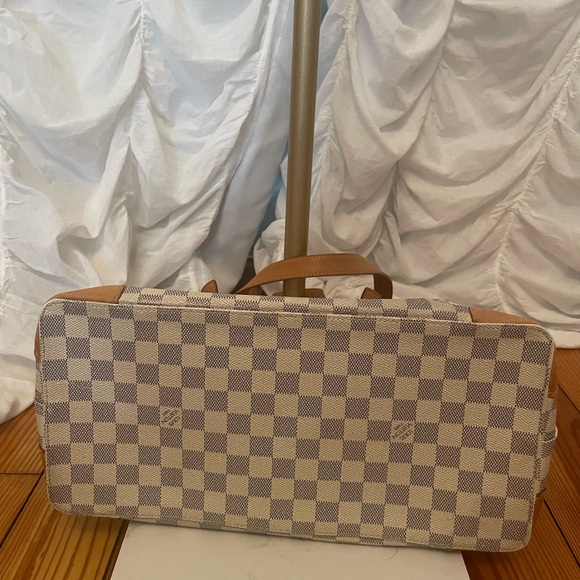 Louis Vuitton Damier Azur Hampstead -GM Size - Picture 3 of 9